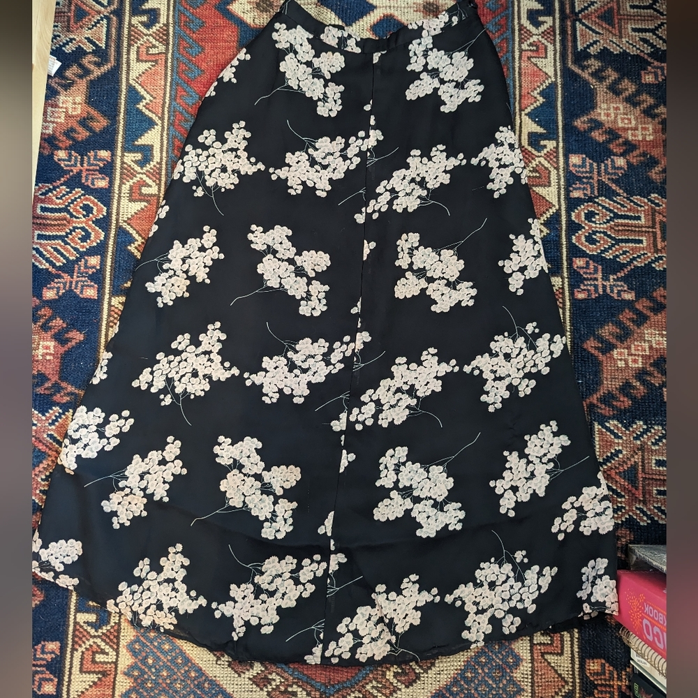 Stephanie Andrews Vintage lavender floral maxi skirt 27" waist 25" length